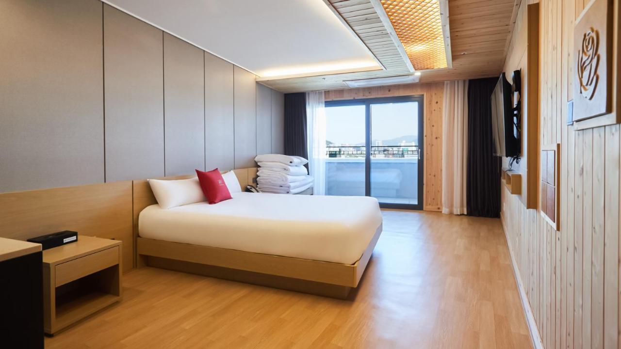 Chuncheon Eston Hotel Kültér fotó