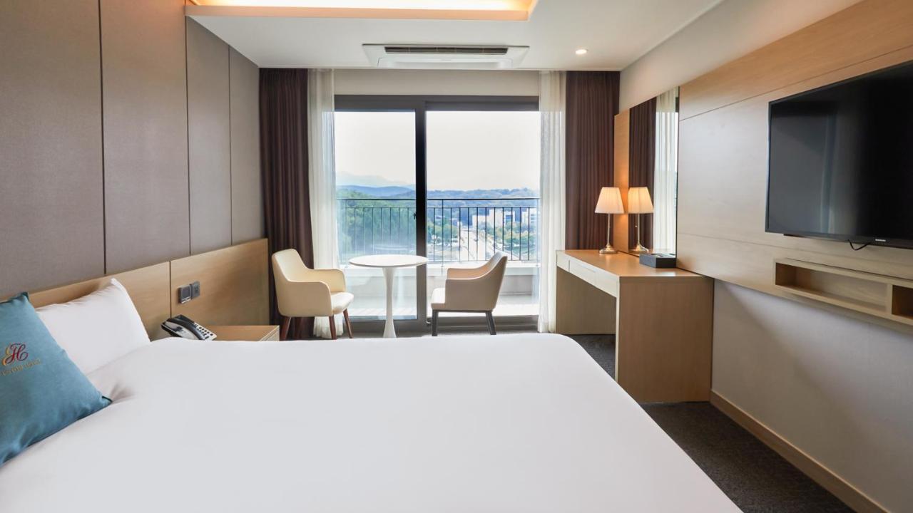 Chuncheon Eston Hotel Kültér fotó