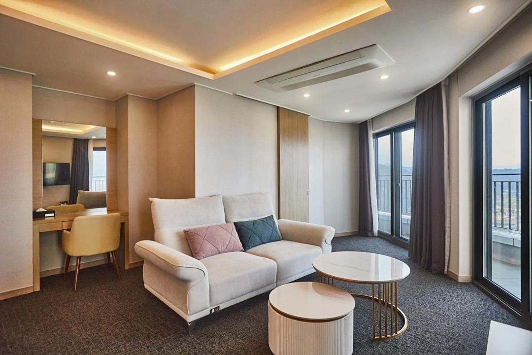 Chuncheon Eston Hotel Kültér fotó