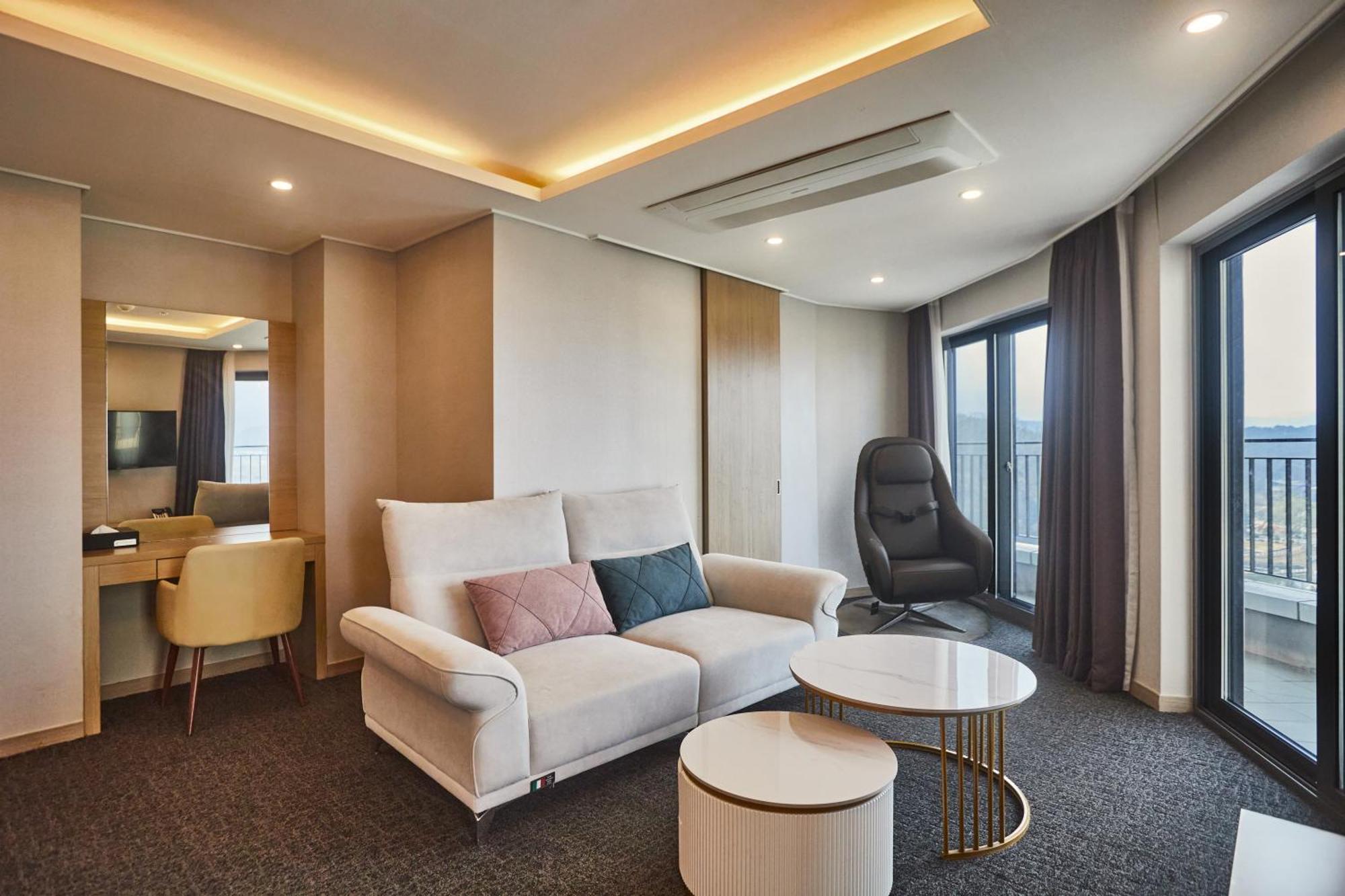 Chuncheon Eston Hotel Kültér fotó